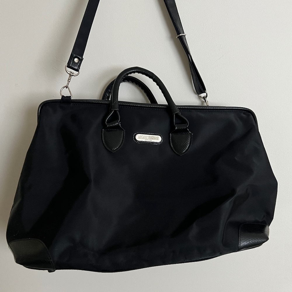 Black travel tote bag